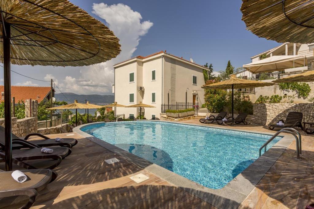 Livia Apartment Slatine