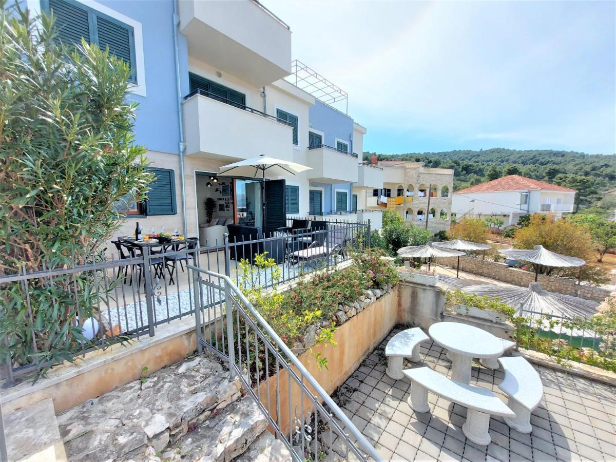 Livia Apartment