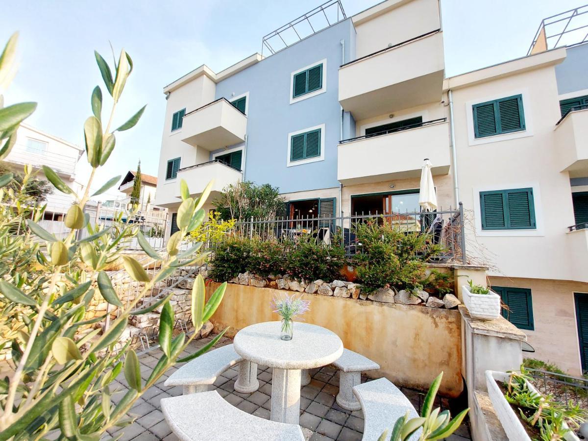 Apartment Livia Slatine